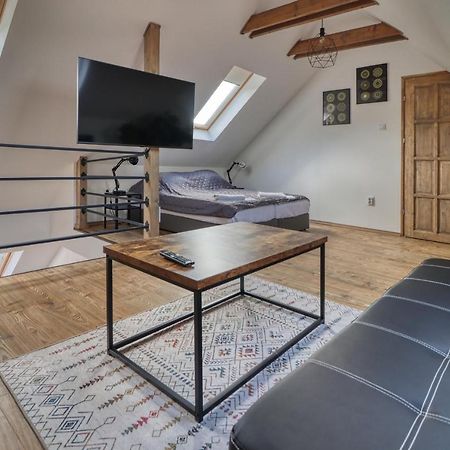 Zenloft Apartman 埃格尔 外观 照片
