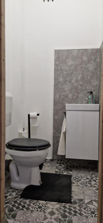 Zenloft Apartman 埃格尔 外观 照片